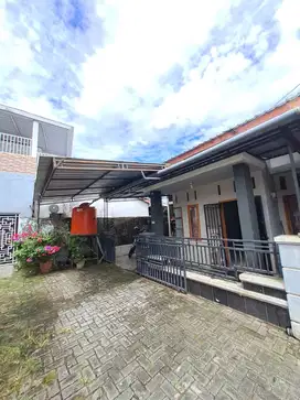 Jual rumah 2 KT + 2 KM