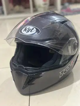 Helm Full face KYT