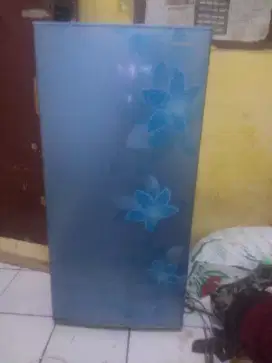 Di jual kulkas Sharp 1 pintu