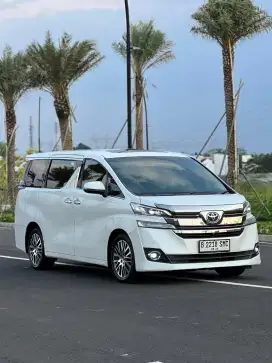Toyota vellfire G 2.5 A/T 2015
