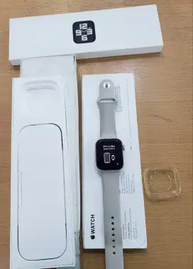 Apple Watch iWatch SE Gen 2 44mm Starlight Aluminum GPS iBox ID