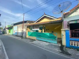 Rumah Nyaman Strategis di Makam Haji Sukoharjo