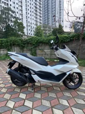 Honda pcx type cbs tahun 2022