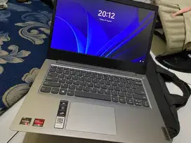 Laptop lenovo IdeaPad slim 3