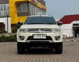 Pajero Sport Dakar VGT 4x2 Diesel 2.4 Matic  A/T Tahun 2015 Putih