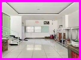 Dhyana Rumah di sawah lio jembatan lima Ukuran 5 x 22,2 Luas tanah 111