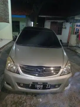 Toyota Kijang Innova 2005 Bensin
