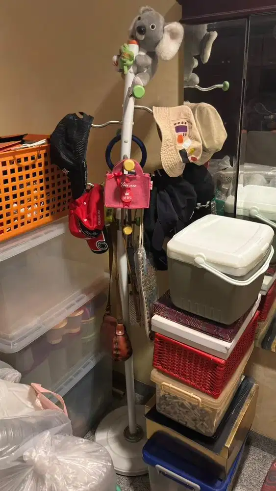 Gantungan baju anak-anak besi