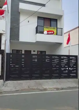 Rumah baru 2 lantai  di Pancoran kalibata Jakarta selatan siap hini