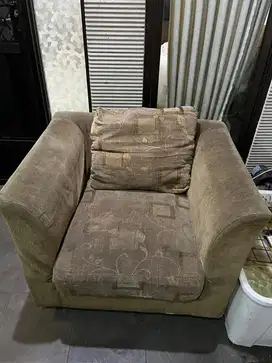 Sofa Single Bekas. Tinggal dicuci saja