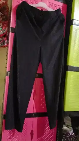 Celana Kain Hitam