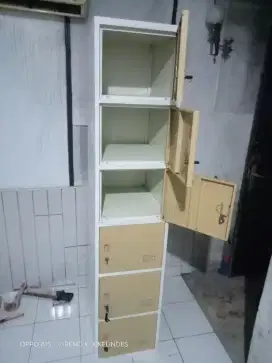 Lemari besi loker krisbow