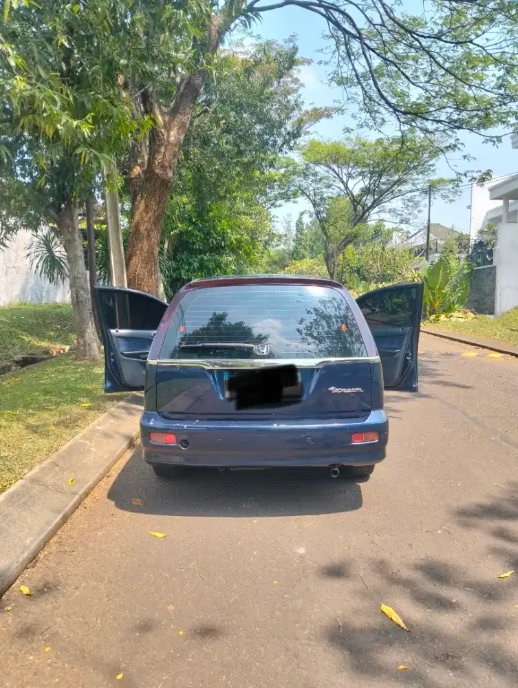 Honda Stream 2004 AT Warna Biru
