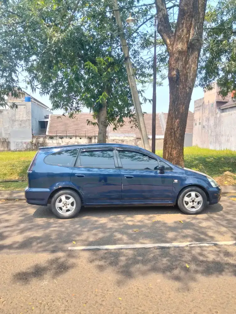 Honda Stream 2004 AT Warna Biru