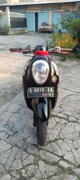 Dijual scoopy fi 2013 lengkap pajak hidup