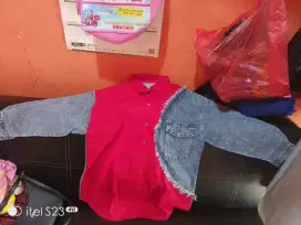 Kemeja wanita jeans warna merah
