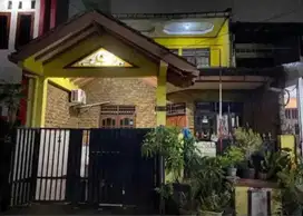 Rumah 2 Lantai di Komplek Duta Kranji - BIntara