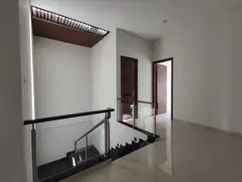 Rumah minimalis modern perumahan Batununggal Bandung