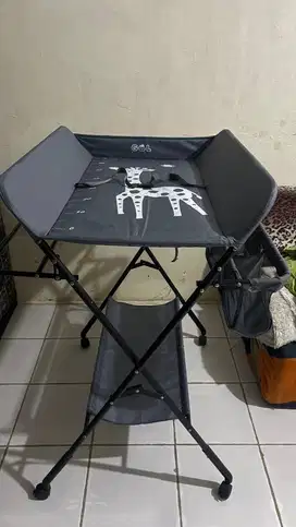 meja ganti popok