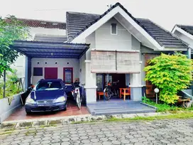 Rumah bagus cluster furnish dicolomadu