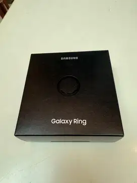 Samsung galaxy ring size 8 BNIB
