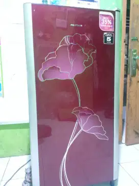 Kulkas Polytron karet pintu kurang rapet normal apa adanya