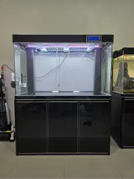 Jual 2 unit Aquarium Boyu Fishland az-ko (ACE Hardware)