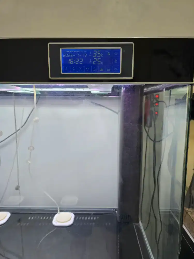 Jual 2 unit Aquarium Boyu Fishland az-ko (ACE Hardware)
