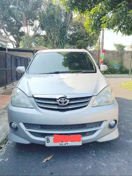Dijual : Toyota Avanza S Matic 2009