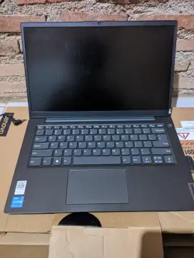 Dijual laptop lenovo V14 G3