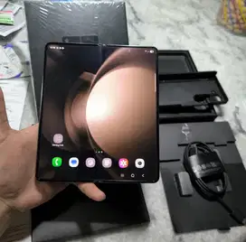 Dijual Samsung Galaxy Z FOLD 5 (256 GB)  GARANSI IMEI