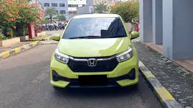Honda Brio 1.2 E CVT Facelift Kuning 2023 Like New Low Km 5Rb Record