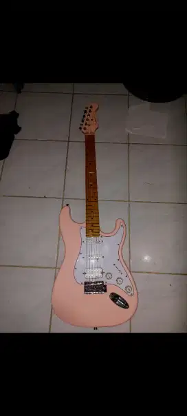 gitar listrik bekas
