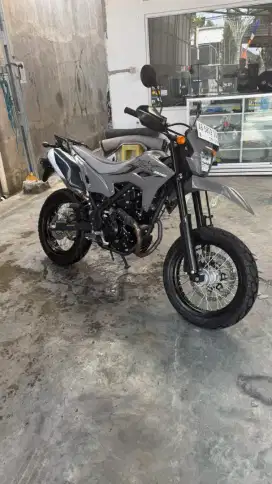Kawasaki KLX 230 cc tahun 2024 km rendah masih kayak baru