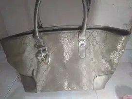 Tas merk Gucci kondisi bagus