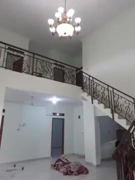 Tukang cat rumah-kontrakan-ruko-sekolahan