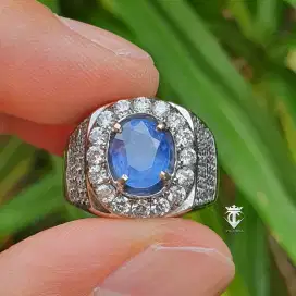 Batu Permata Natural Blue Sapphire SriLanka 2.43 Ct SKY Lab Certified