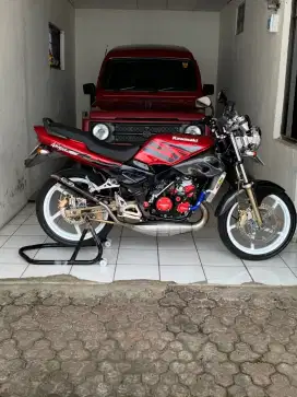 Kawasaki Ninja SS
Tahun 2013 ( tembus faktur )