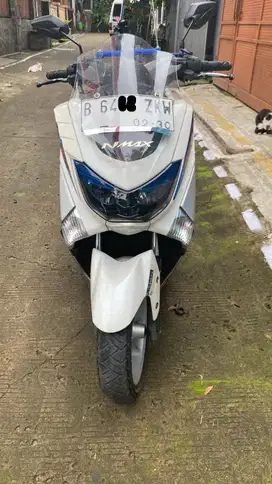 Nmax putih + stiker - tahun 2016