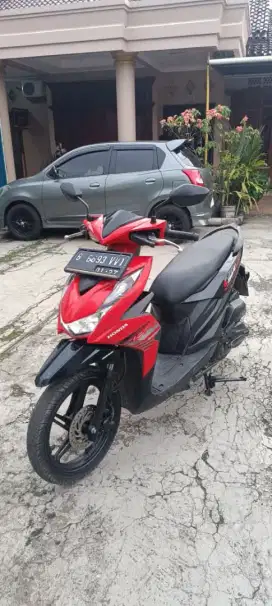 Dijual beat new pajak hidup lengkap cakep