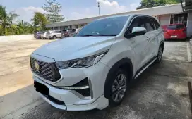Zenix Q Hybrid 2023 KM16RbCash!!!