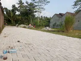 500 meter ke Jl. Magelang Jogja, SHM