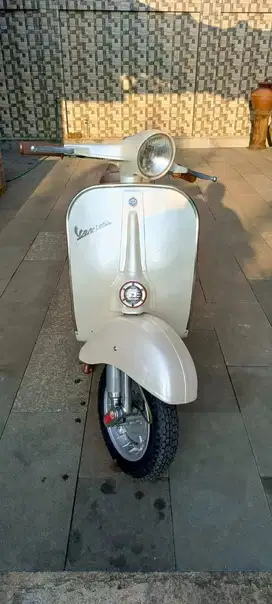 Dilepas Vespa PTS 100 Small Frame 1983 – klasik mungil  langka