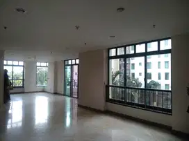 Sewa kondominium bagus graha famili 3 br