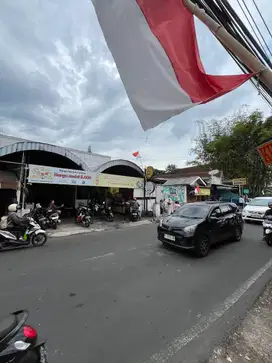 Dijual Rumah Usaha + Rumah Kos Aktif di Poros Jl. Sigura - gura Malang