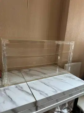 Display roti / showcase pastry akrilik tebal 5 mm