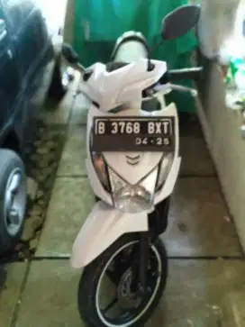 Honda Beat PGMFI Fuel Injection Original cat Mesin bagus Tidak ngebul.