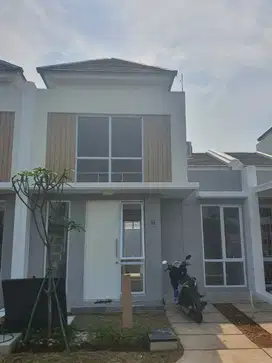 Dijual CEPAT/Oper Kredit Rumah CANTIK di PARAMOUNT PETALS CANNA