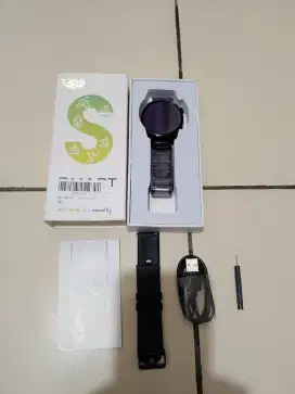 Jam smartwatch LIGE