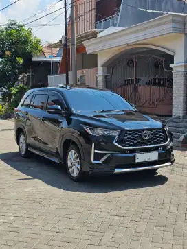 Zenix V Hybrid MODELISTA TSS 2022 km20rb pmk2023